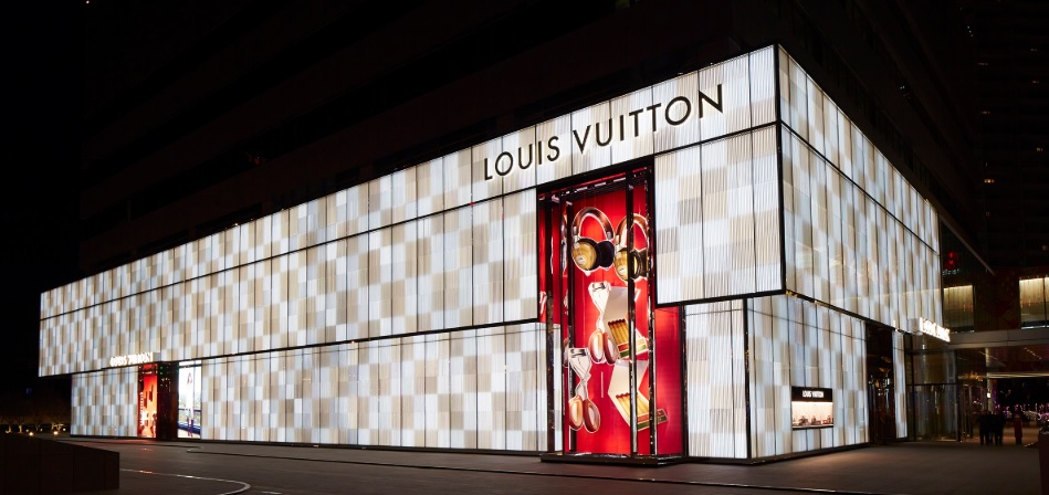 Louis Vuitton changes strategy in China: raises prices